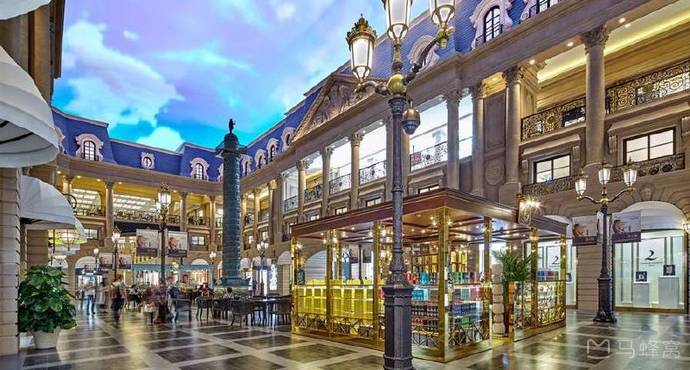 巴黎人购物中心