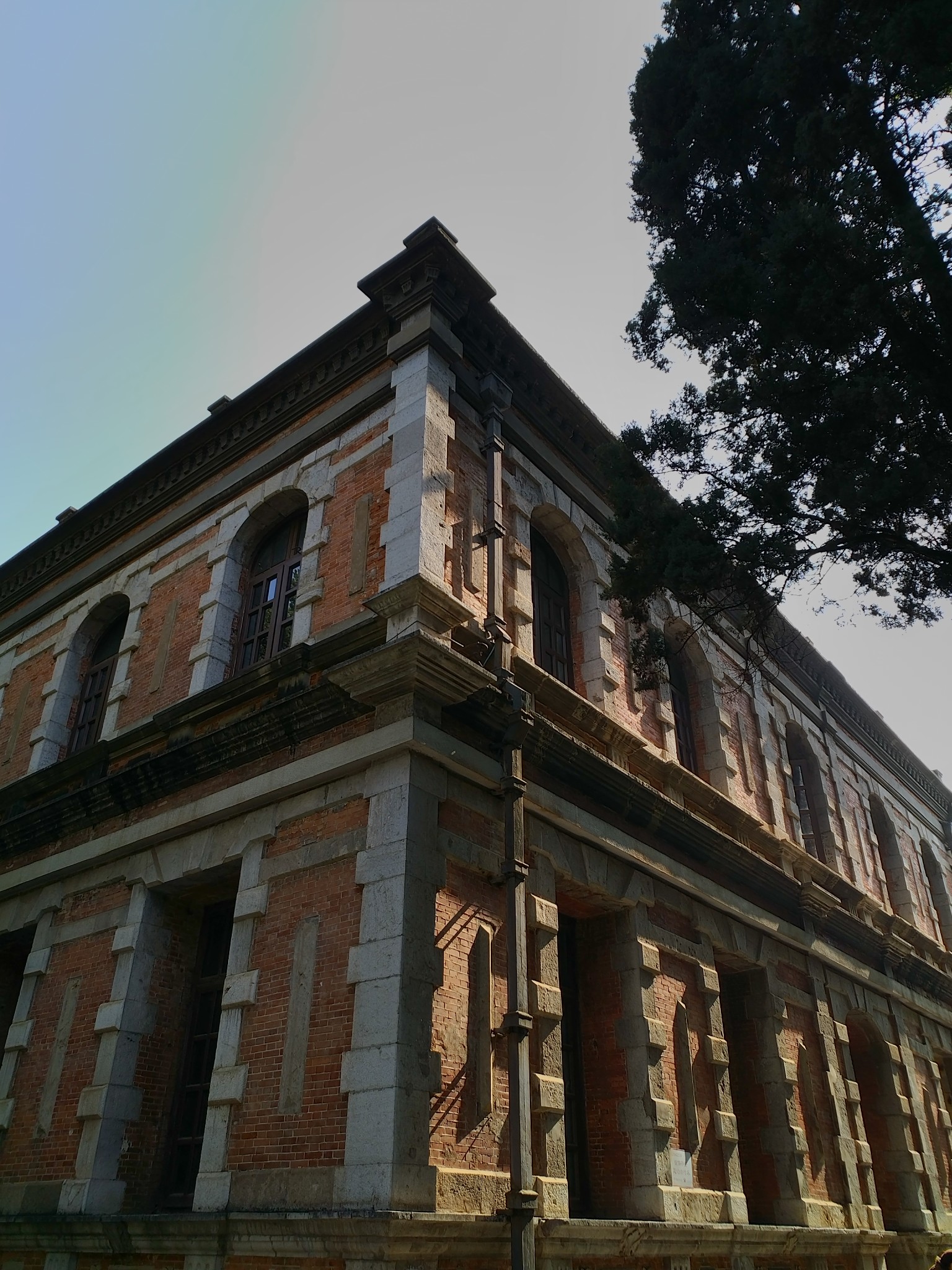 原始图片 所有游记图片 13/20 云南大学 云大风景优美,会泽院,映秋 